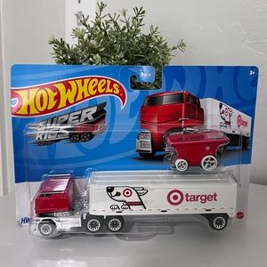 Hot Wheels 1:64 Scale Bullseye's Big Rig Vehicle